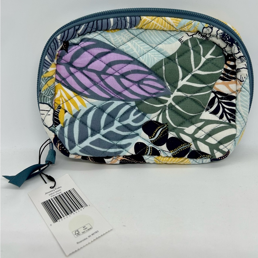 Vera Bradley Jewelry Folio in Palm Floral Pattern, NWT.
